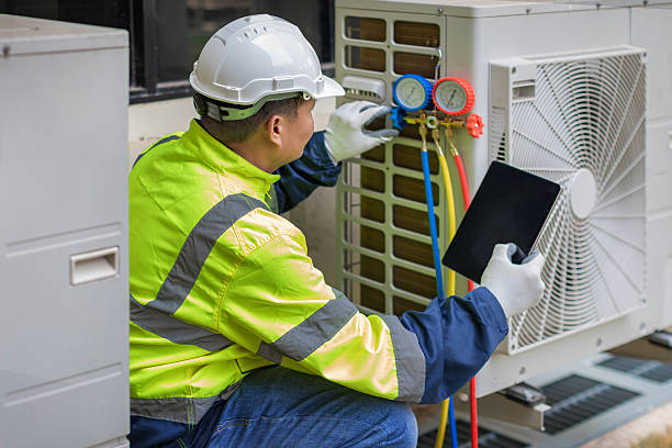 Professional Hvac technician working in Naples, UT